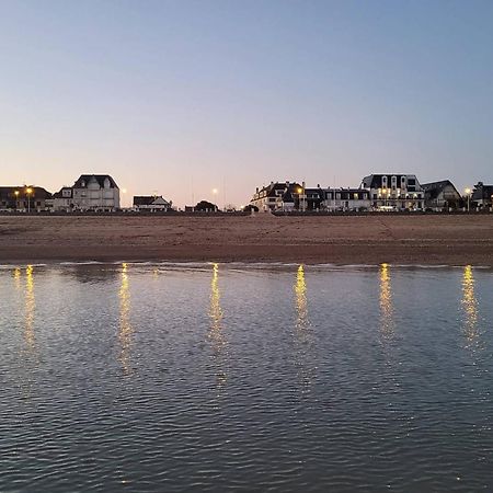 Appartement Rez-De-Jardin, Front De Mer, 4 Pers, Calme, Wifi Gratuit - Fr-1-465-46 แมร์วิลล์-ฟรองซีวิลล์-พลาจ ภายนอก รูปภาพ